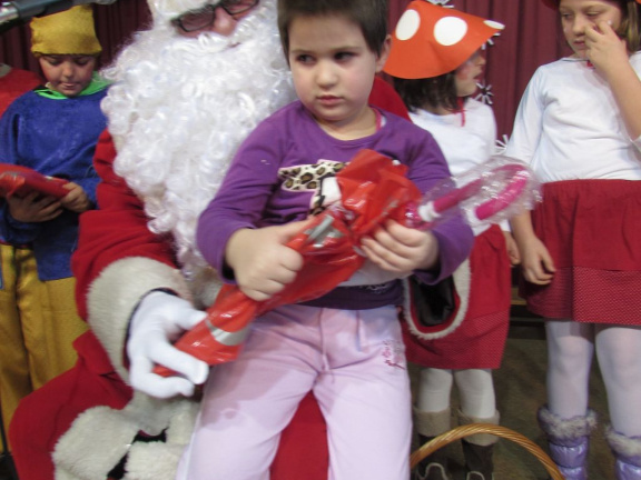 dedek mraz metuljcki dec 2014 033