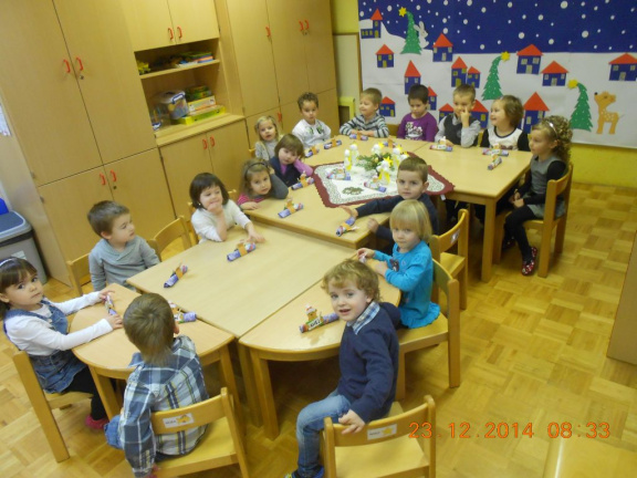 dedek mraz metuljcki dec 2014 036