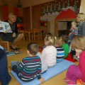 pravljicarka jezkii dec 2014 003
