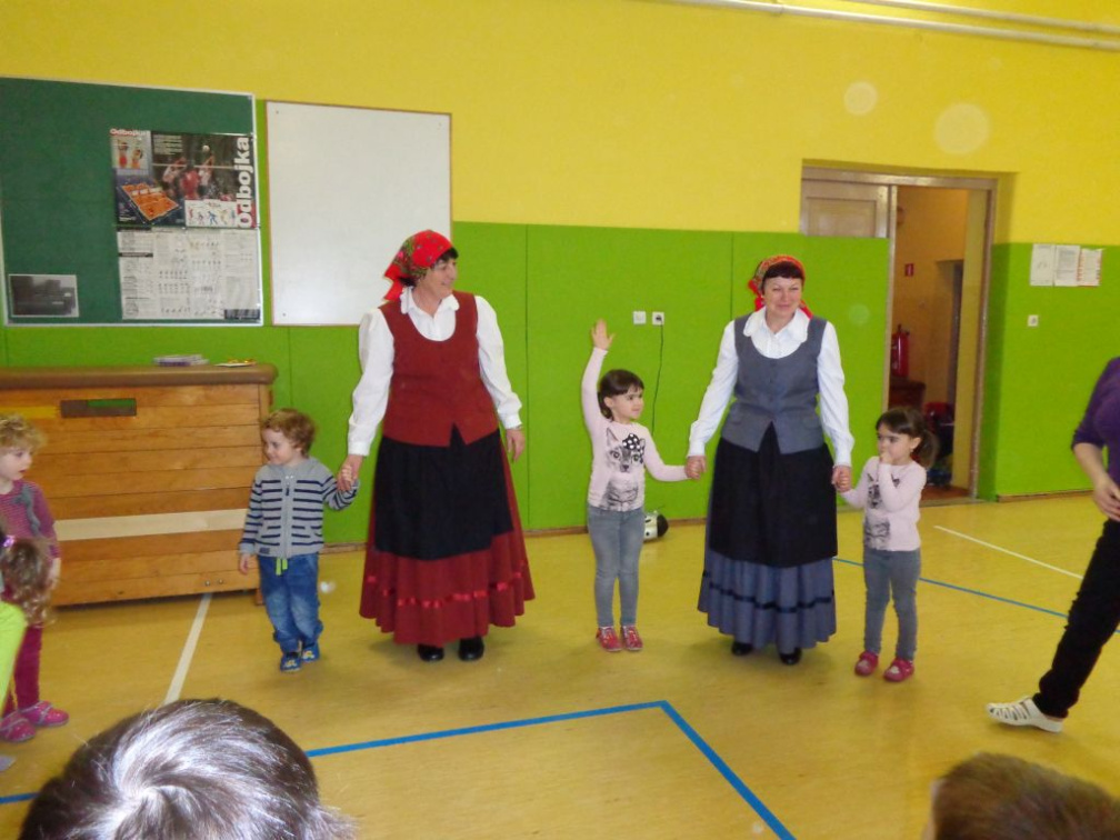folkloristka feb 2015 001