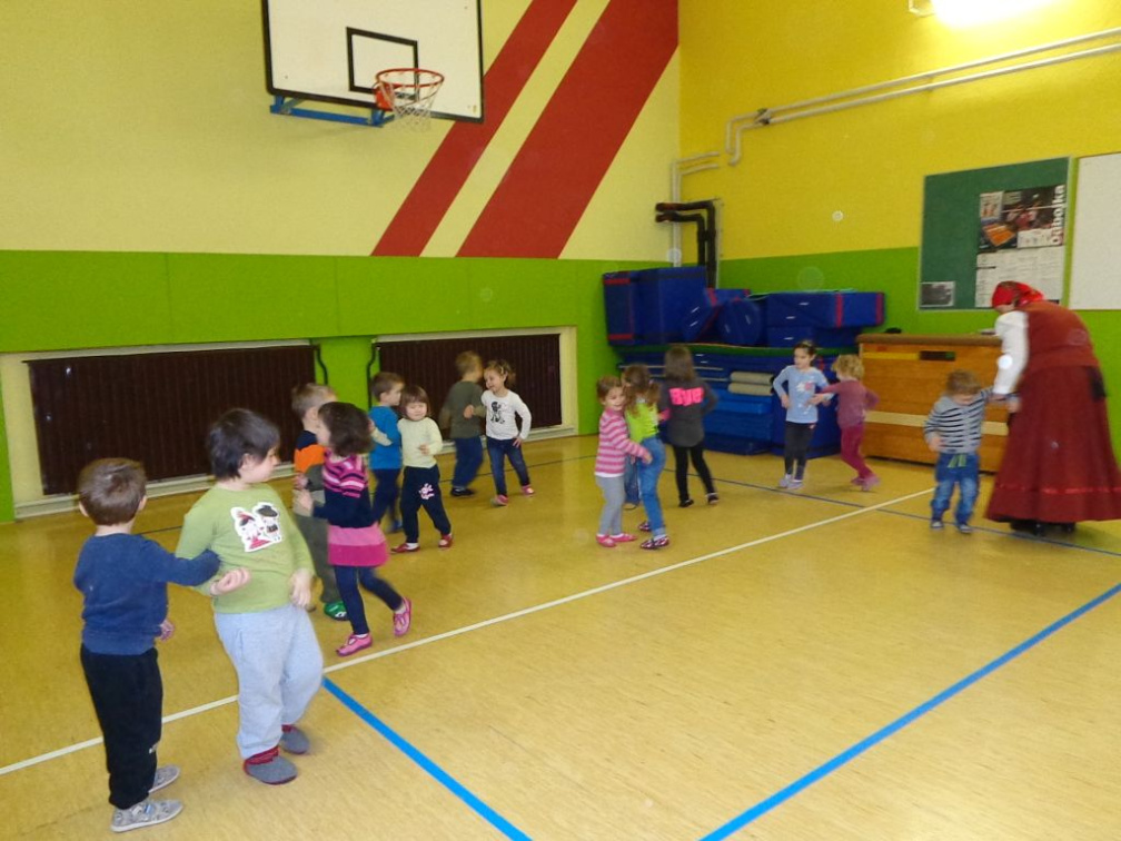folkloristka feb 2015 003