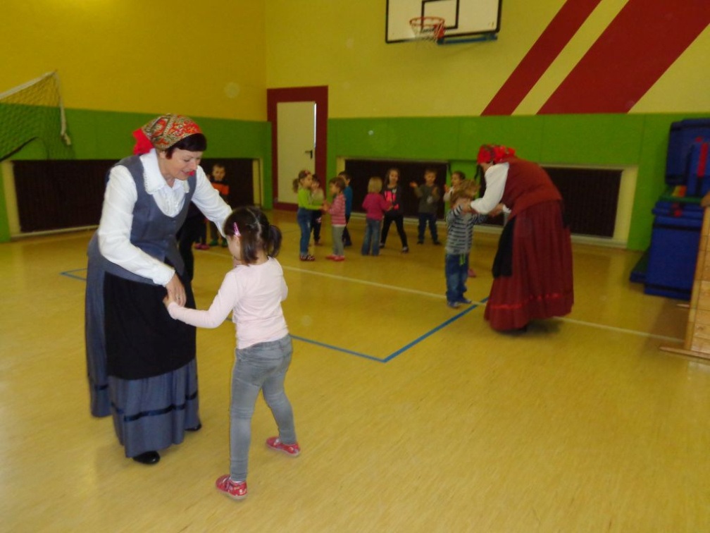 folkloristka feb 2015 004