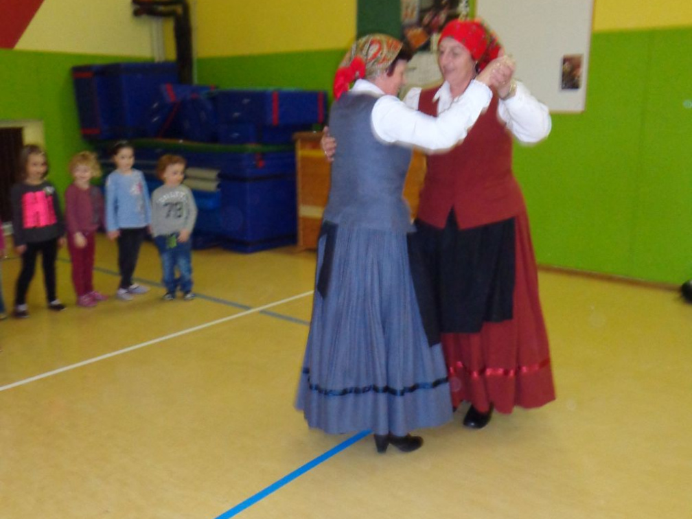 folkloristka feb 2015 006
