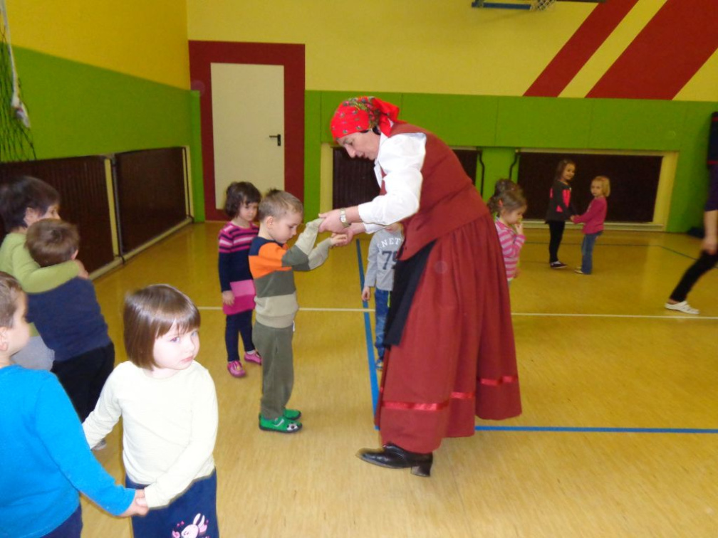 folkloristka feb 2015 009