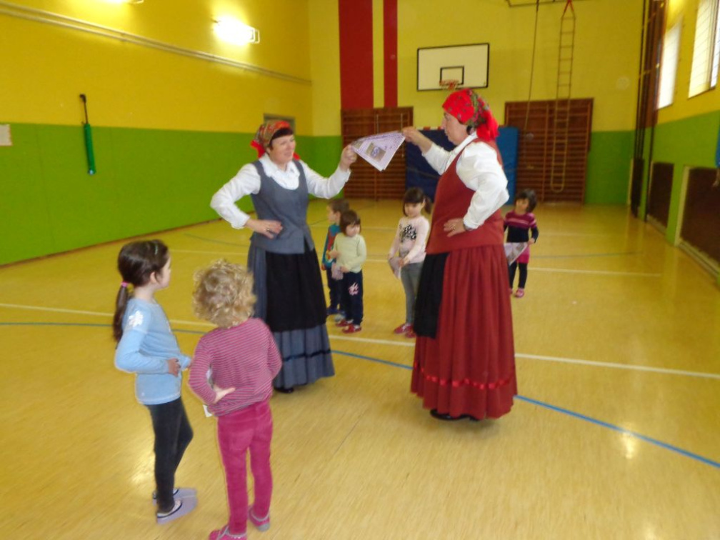 folkloristka feb 2015 010