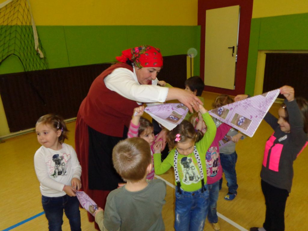folkloristka feb 2015 014