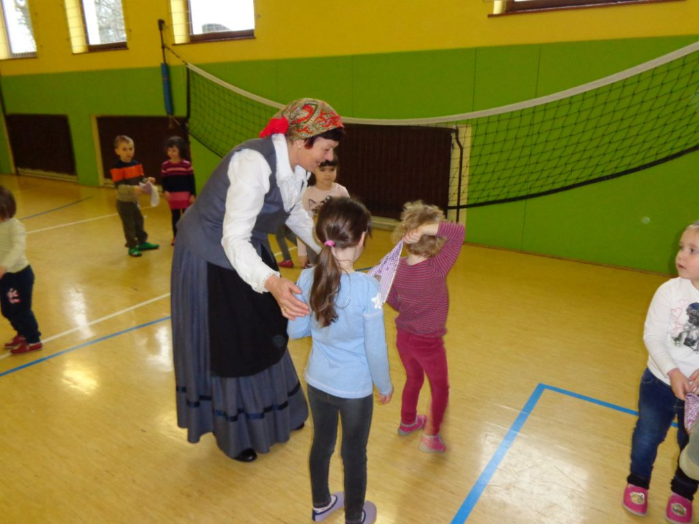 folkloristka feb 2015 015