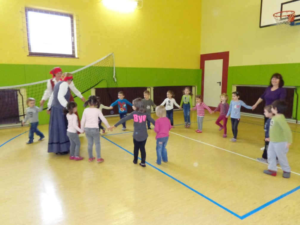 folkloristka feb 2015 021