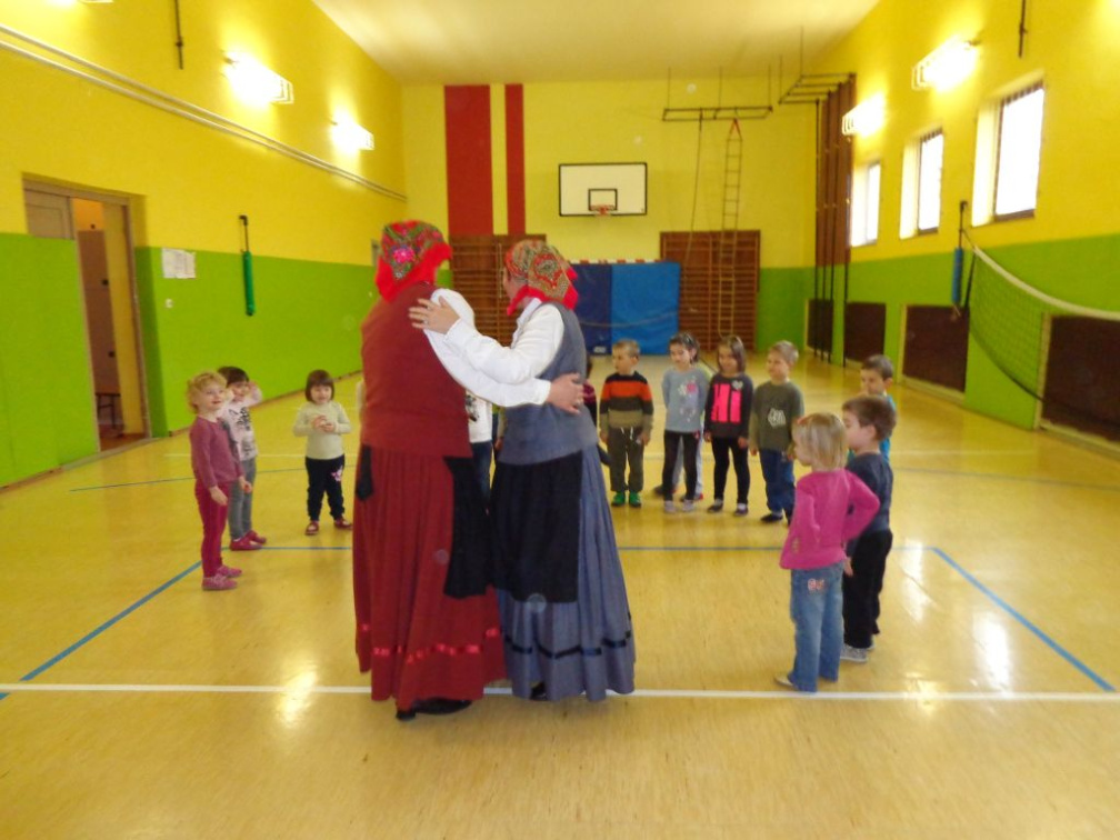 folkloristka feb 2015 030