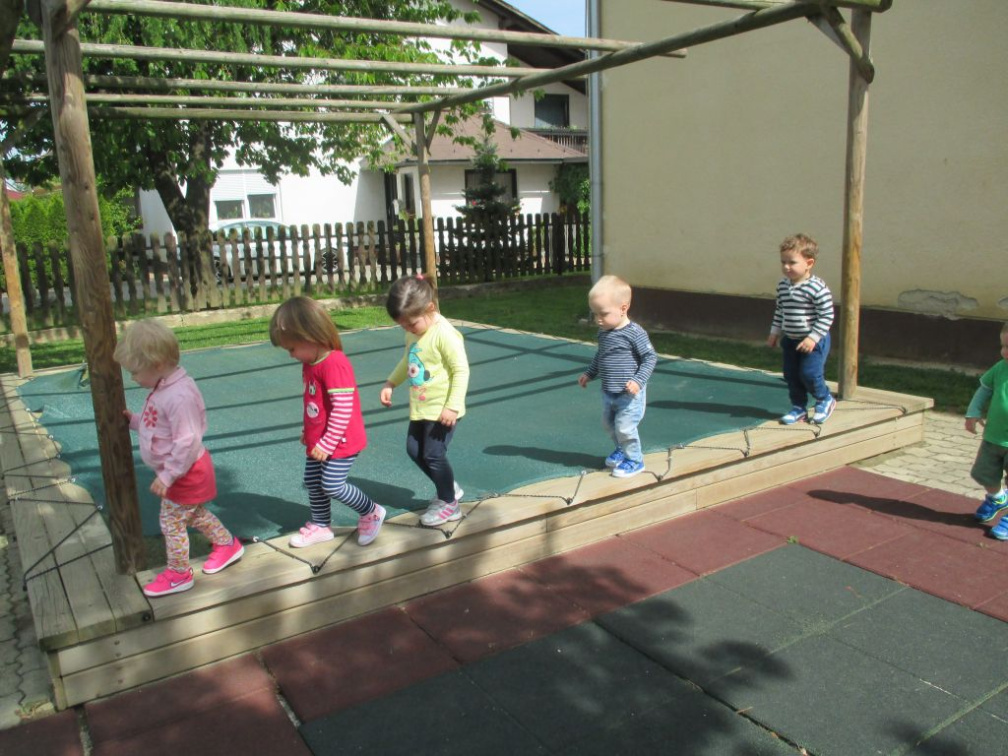telovadimo maj 2015 023