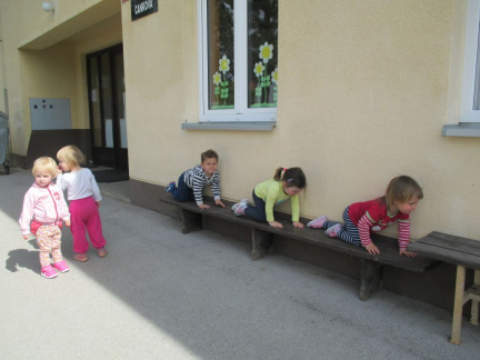 telovadimo maj 2015 026