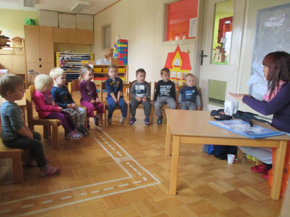 zobna asistentka okt 2015 002