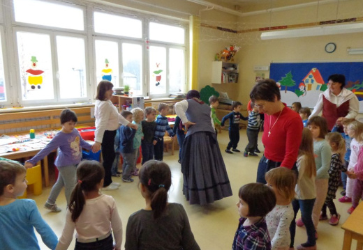 folklora apr 2016 006