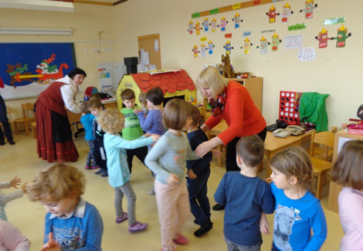 folklora apr 2016 017