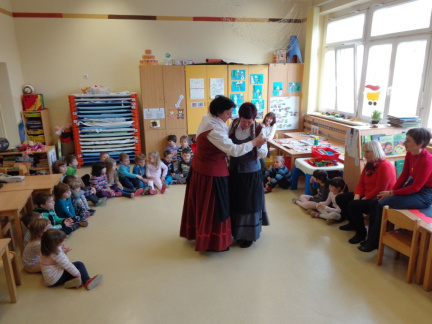 folklora apr 2016 029
