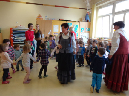 folklora apr 2016 030