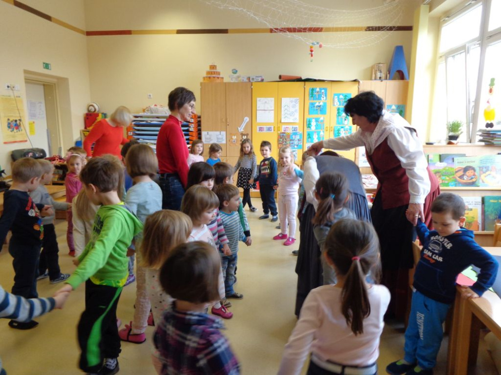 folklora apr 2016 031