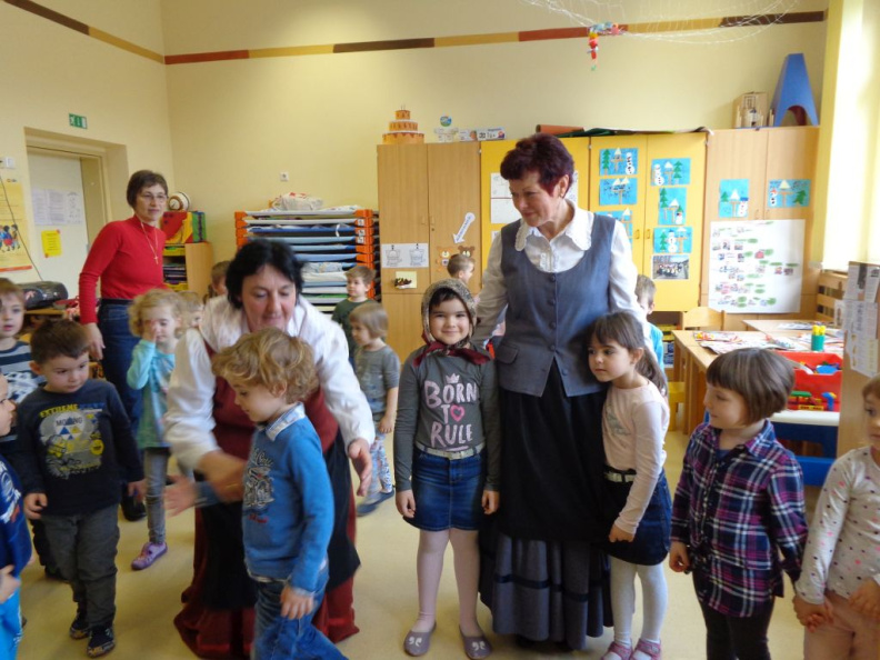 folklora apr 2016 032