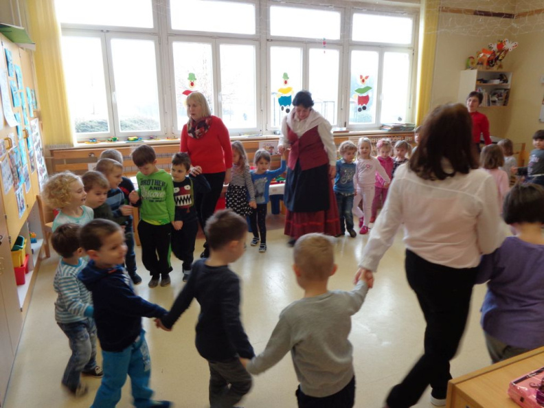 folklora apr 2016 008