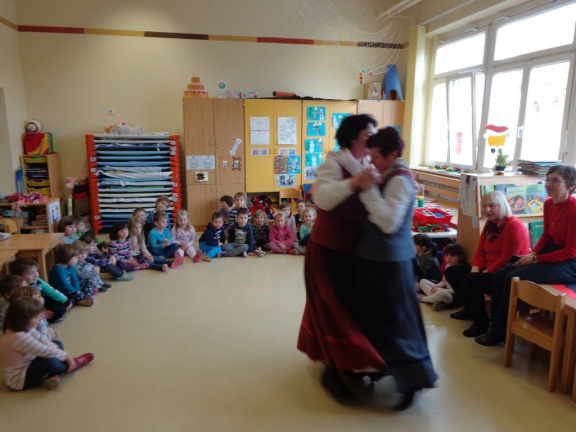 folklora apr 2016 027