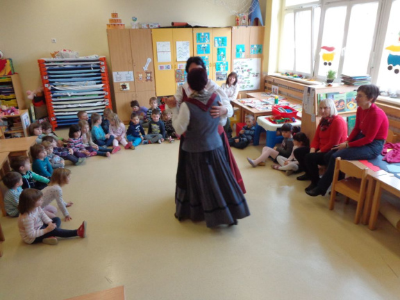 folklora apr 2016 028