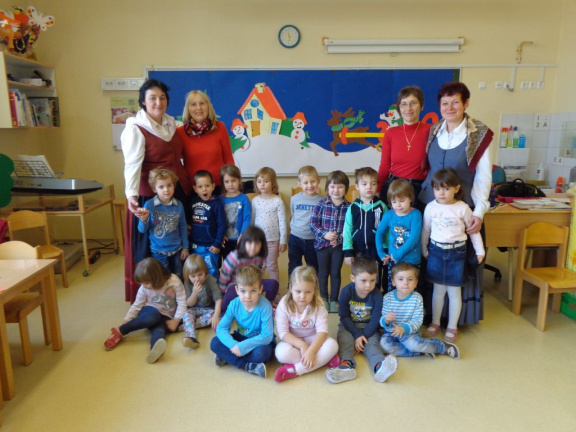 folklora apr 2016 034