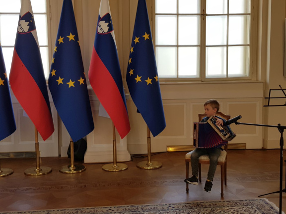 OGLED PREDSEDNIŠKE PALAČE apr 2018008