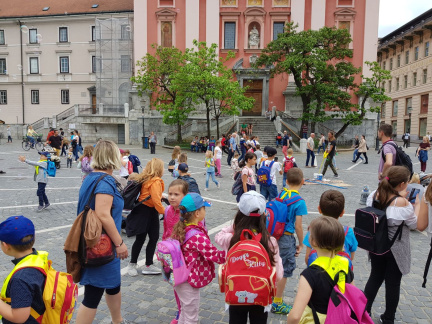 OGLED PREDSEDNIŠKE PALAČE apr 2018047