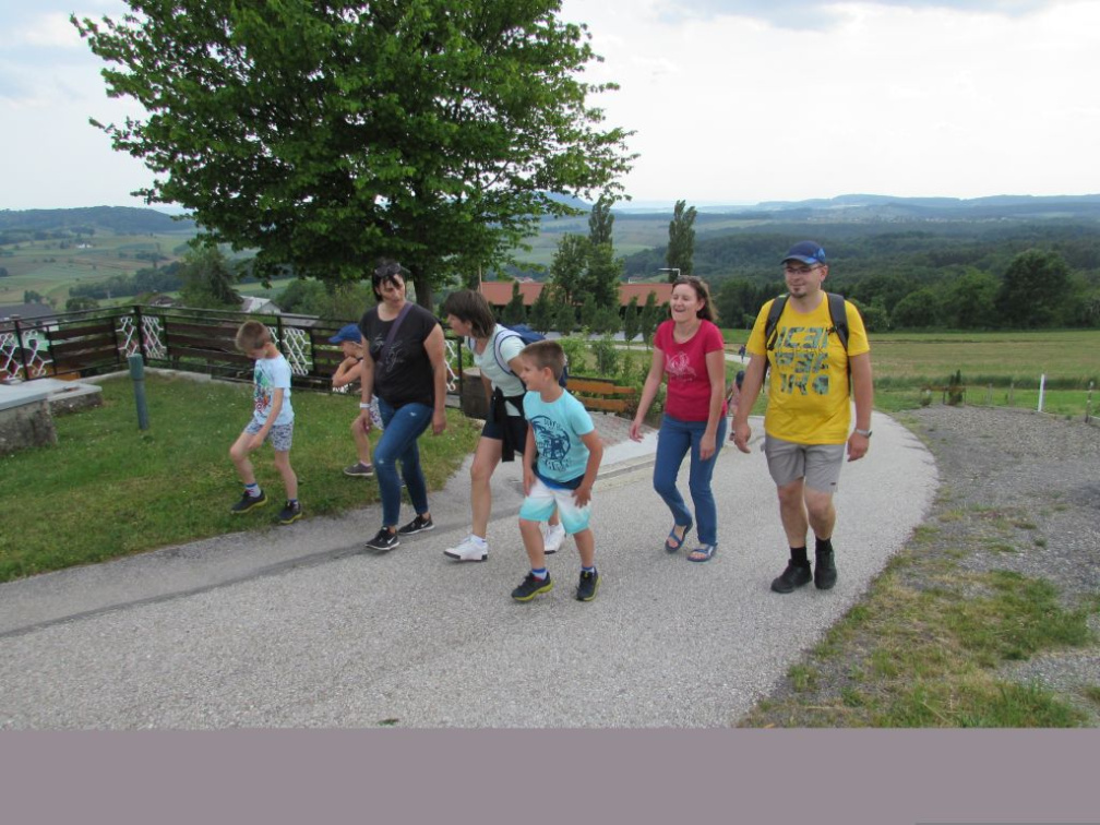 ŠPORTNO POPOLDNE  MEDVEDKI 2022011