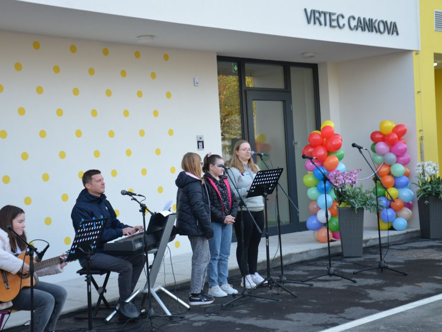 OTVORITEV VRTCA  2022057
