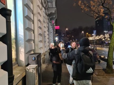 62 Hja...zabave ne manjka, ko brbončice okušajo