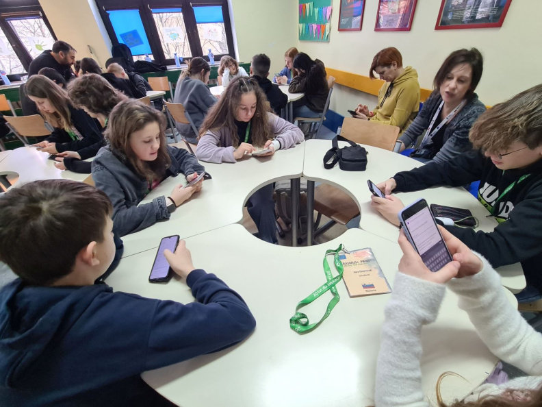 8 Uporaba digitalne tehnologije ves čas mobilnosti zelo uporabna