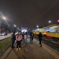 89 Razigrani in polni vprašanj...proti hotelu na zaslužen počitek