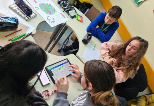 39 Izdelava plakata v digitalni obliki