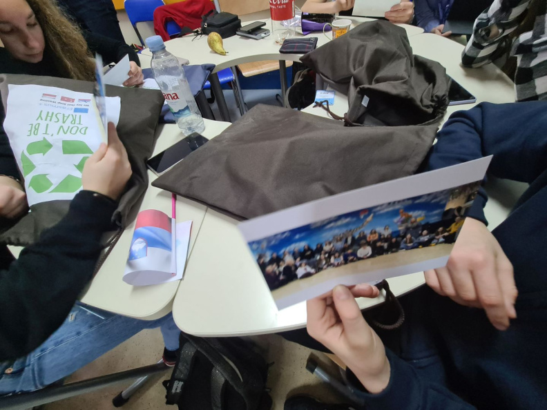 30 Veseli pogledi na skupinsko fotografijo