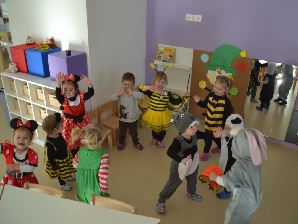 PUSTNE ŠEME PREGANJAJO ZIMO 202307
