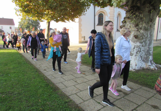 SREČANJE Z DEDKI IN BABICAMI 2024 34