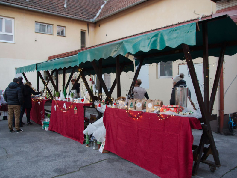 NOVOLETNI BAZAR 2024 01