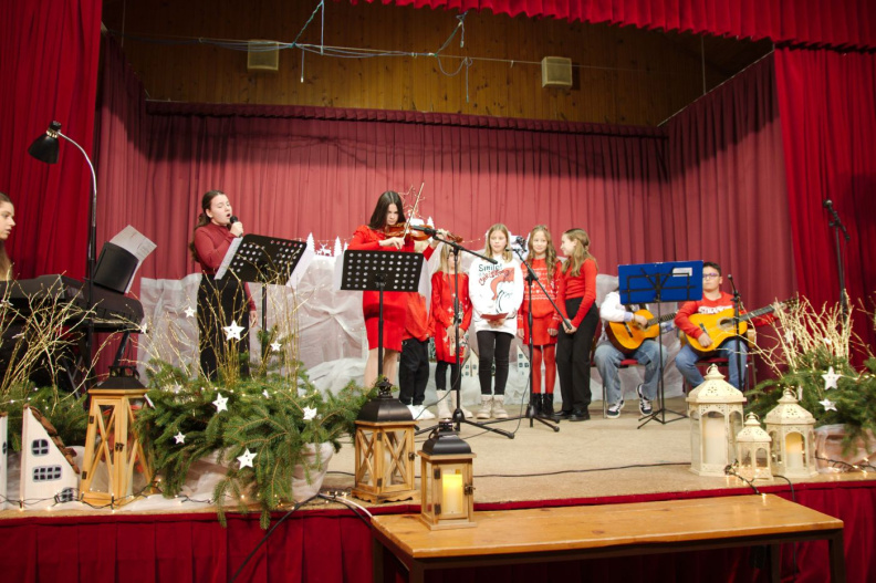NOVOLETNI BAZAR 2024_61.jpg