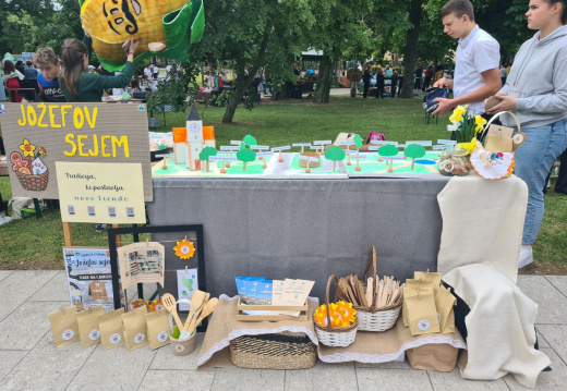 TURIZMU POMAGA LASTNA GLAVA 2025 01