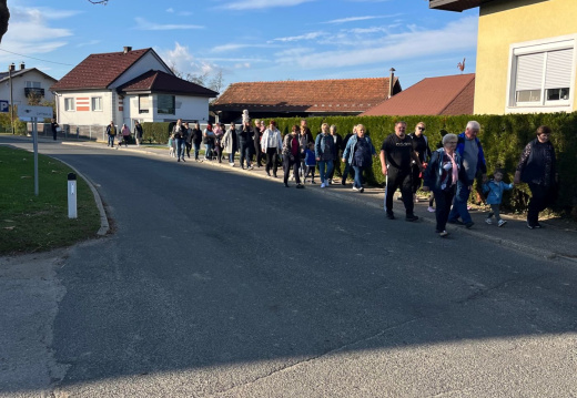 SREČANJE Z BABICAMI IN DEDKI 2025 02